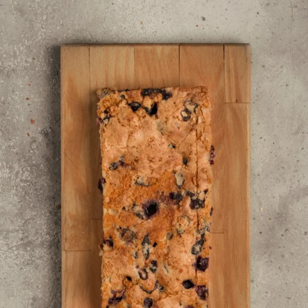 Buffetta all’uva fragola con impasto soffice e frutta fresca, Pane al Pane Mantova