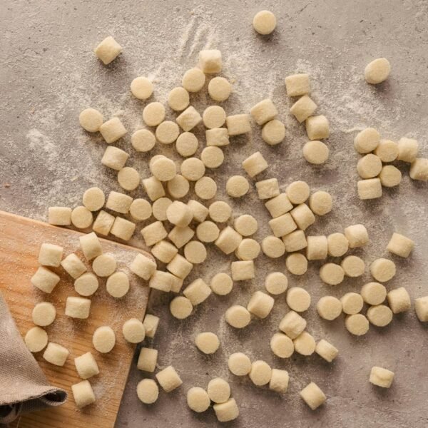 Gnocchi di patate freschi su piano infarinato Pane al Pane Mantova